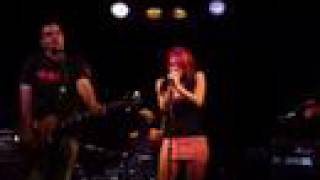 Skye Sweetnam Performs &quot;Boyhunter&quot;