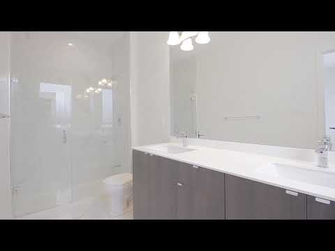 209 Fowley Drive, Oakville