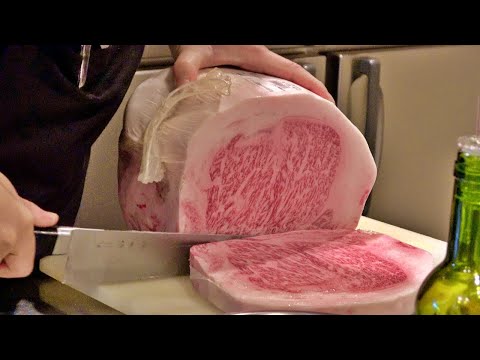 A5 kobe beef $230 lunch - wagyu steak restaurant since 1925 - Teppanyaki in Tokyo Japan