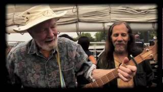 Sailin&#39; Up, Sailin&#39; Down - Pete Seeger (Banjo), Lorre Wyatt &amp; Friends live on The Clearwater