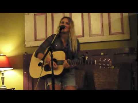 Female Singer Songwriter Kaiya Pelletier Original Song 'Abyss' Live at Insomnia Coffee Company