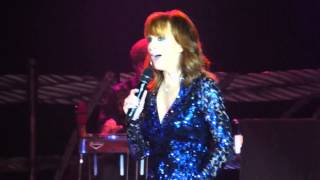 Reba McEntire - Strange (Live)