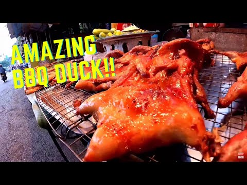 Lao Street Food - Insanely Good BBQ Grilled Duck at Vientiane's Ban Anou Night Market! 🦆 🌶️🥬