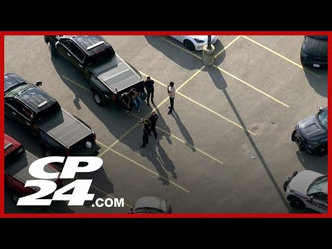 Shooting in Markham under investigation, police seen photographing several tow trucks
