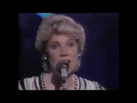Anne Murray - Wintery Feeling "live"