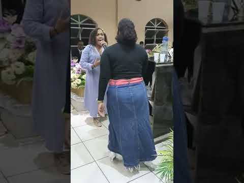 Cantoras Gislene e Gislanda