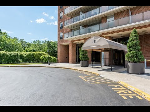 111 Perkins St., No. 212, Jamaica Plain, MA 02130 Co-Op Apartment on the 21st Fl, Jamaicaway Tower