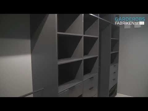 Garderobsfabriken - Garderobsinredning i antracit med gråa och svarta inredningsdetaljer
