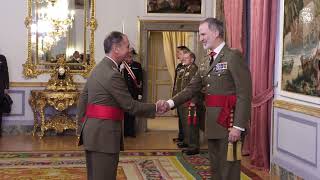 Su Majestad el Rey recibe en audiencia militar a un grupo de tenientes generales, tras haber pasado a la situación de reserva o retiro en el último añ