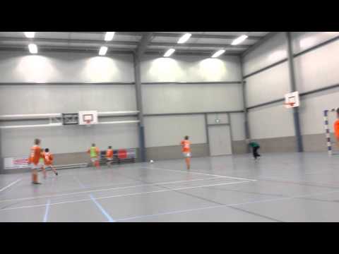 Zaalvoetbal oranje-wit F2