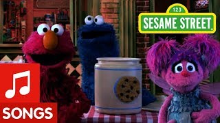 Sesame Street: Who Stole the Cookie feat. Elmo, Abby and Cookie Monster at Night