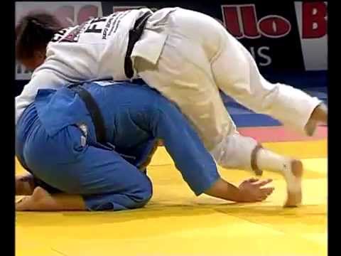 female judo choke 2