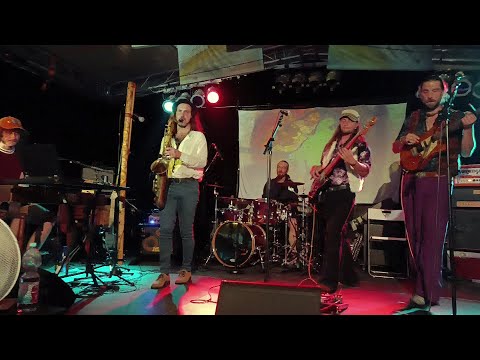 MAD MOTHER - BRATISLAVA, MUZEUM OBCHODU  15.8.2025 FULL SHOW