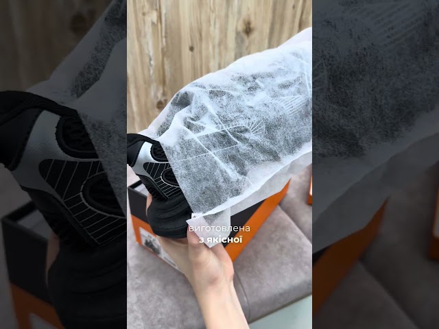 Чоботи жіночі шкіряні байка хутро 592641 Чорний Кросівки жіночі замшеві сітка 594600 Чорні 