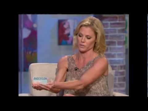 Julie Bowen videos