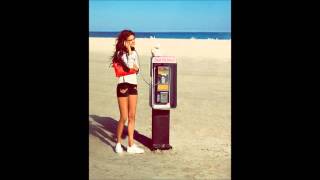 Banks - Warm Water (Prod. By Totally Enormous Extinct Dinosaurs)