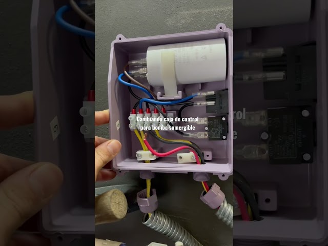 Vídeo relacionado con Caja de control para bomba sumergible 220v cuadro eléctrico bomba pozo profundo controlador condensador (1500w - 2HP)