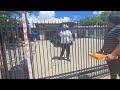 BREAKING BAD HOUSE PIZZA FAIL LADY LOSES IT