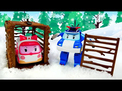 Schneespaß mit Robocar Poli. Roy will Rodeln. Tolle Spielzeugautos für Kinder
