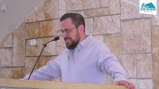 הלוויתו של ד"ר אריה יהודה שורץ ז"ל (ישיבת הר עציון) - התמונה מוצגת ישירות מתוך אתר האינטרנט יוטיוב. זכויות היוצרים בתמונה שייכות ליוצרה. קישור קרדיט למקור התוכן נמצא בתוך דף הסרטון