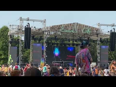 Chime x Doctor P  (The Minotaur)