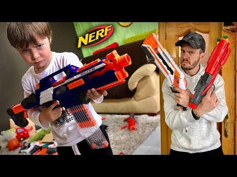 MARCOS PRETEND PLAY WITH NERF!! Mega Mastodon, Rapidstrike CS18, Roughcut e Jolt