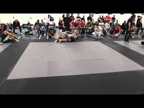 Martin Caron vs Samuel Vigeant - Montreal Grappling Grand Prix - Div II -175 - Round Robin