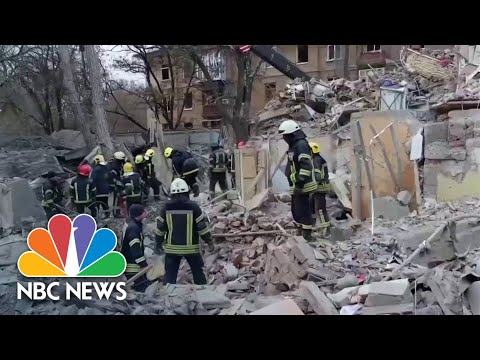 Russia strikes Ukrainian city of Kramatorsk in deadly missile attack