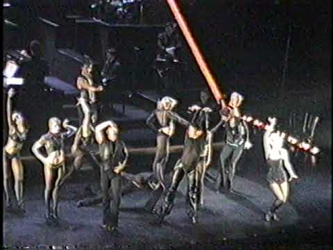 "CHICAGO" el musical Argentina, 1º ACTO. Teatro Opera 2001, con Sandra Guida y Alejandra Radano.