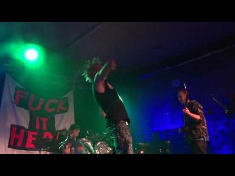 Aggressiver Blutschiss 29 4 2017  AZ Mülheim