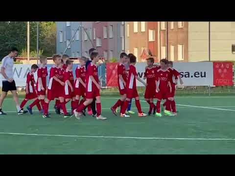 Radość Młodzika II po zwycięstwie nad LZS GKS Piomar Tarnów-Przywory