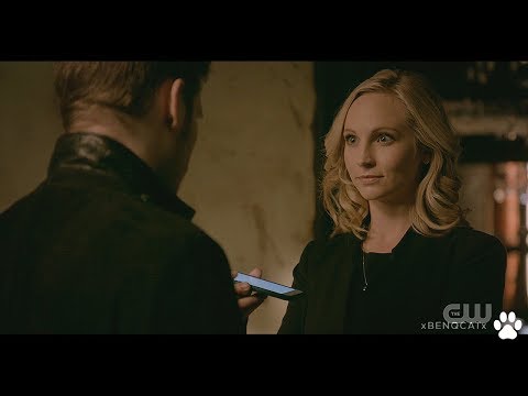 The Originals 5x13: Caroline plays the voicemail to Klaus | Klaroline Scene 1