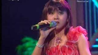 Download lagu Sangkuriang Gebyar Keroncong 5 October 07 Ervina Simarmata mp3