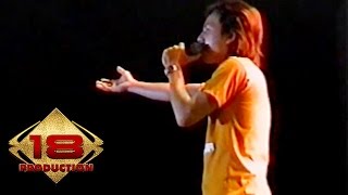 Download lagu Caffein - Kau Yang Tlah Pergi (Live Konser Salatiga 19 Agustus 2006) mp3