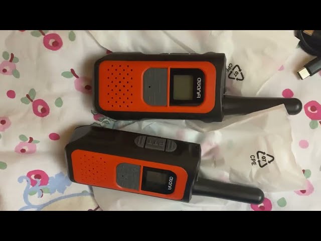 Vídeo relacionado con AWANFI Walkie Talkie para Niños, 3-12 Años, Walkie Talkies Recargable con Batería Li-Ion, VOX, Función SOS y Linterna, Larga Alcance, Walkie Talkies para Acampar, Aventuras, Regalos