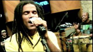 Natiruts apresenta &quot;Deixa o menino jogar&quot; na Transamérica