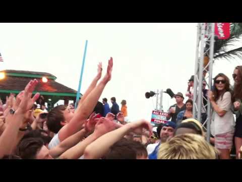 Avicii at Neptunes Beach Club Performing Levels feat. Etta James 06.11.2011