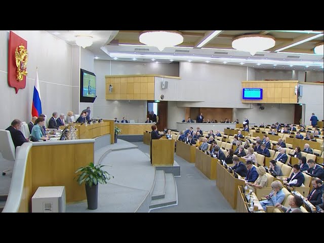 Владимир Путин подписал закон о штрафах за продажу энергетиков детям