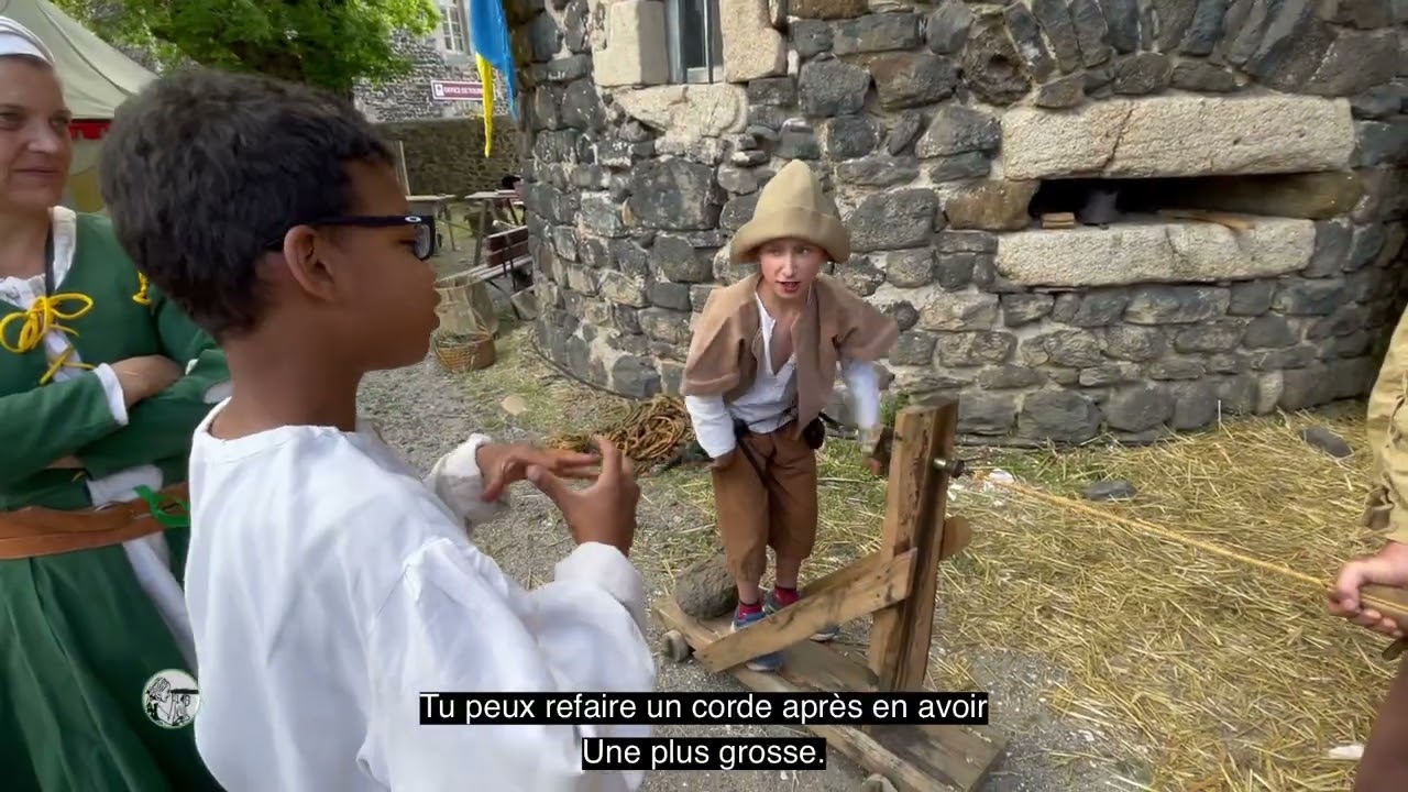 Ch&egrave;vre qui peut. Fabrication de corde.