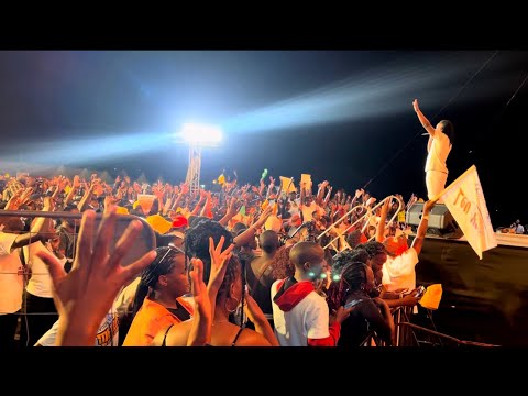 Colifixe - Performing Obikyusiza with Malawi’s Wendy Harawa at Levixone’s Mbeera Concert at Kololo