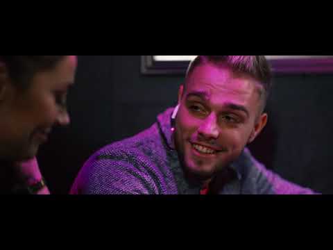 Blondino Latino - Solo Felices (Official Video)