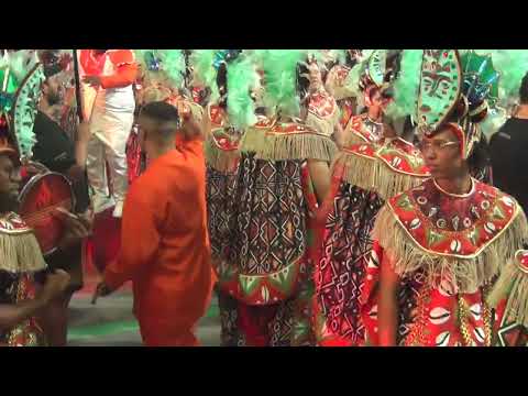 DESFILE OFICIAL MOCIDADE UNIDA MOOCA BATERIA CHAPA QUENTE CARNAVAL 2026