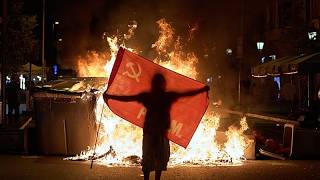 Barselona'daki konut protestosu yangınlar ve gözaltılarla şiddetlendi