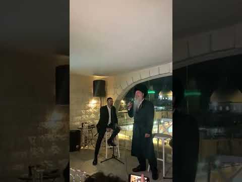 Mordechai Bed David (MBD) singing someday we will all be together, at the kotel in Jerusalem