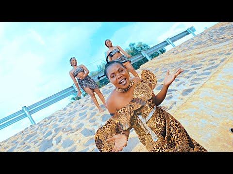 Carolina Namuenge Bukusu Darling - Khupa Etinga Work Hard (MUSIC VIDEO)