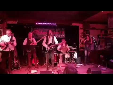 John Ryan‘s Polka Bandvorstellung Larkin Celtic Folkrock live im Rickenbacker’s