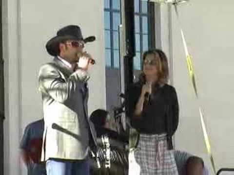 Tim McGraw & Faith Hill on What is "Great" about Nashville