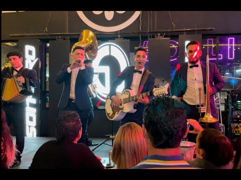 Popurri de Rock con Son de Oro