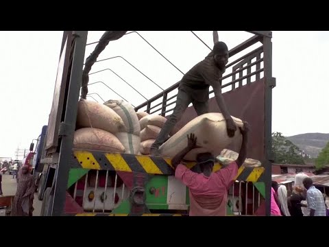 ナイジェリア、1年以上ぶりに国境を再開 (Nigeria reopens borders after more than a year)