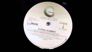Donna Summer - Love Is In Control (Finger On The Trigger)  (12&quot; Inch Dance Versión) - (1982)
